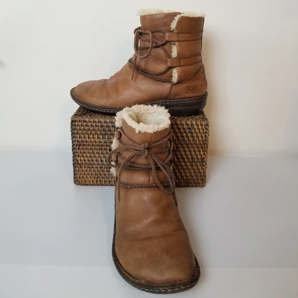 UGG Caspia Leather Sheepskin Fur Lined Lace Up Boots